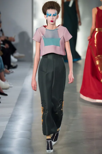 Look 30